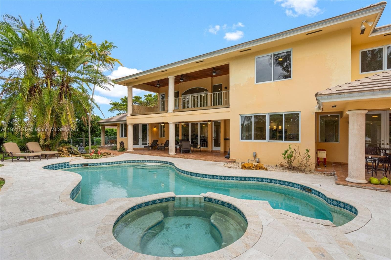 7225 Gleneagle Dr, Miami Lakes FL 33014 — 71