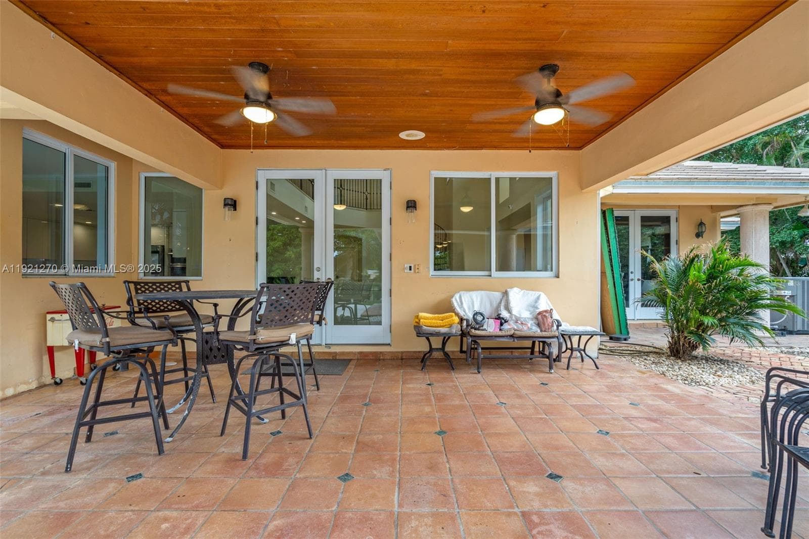 7225 Gleneagle Dr, Miami Lakes FL 33014 — 79