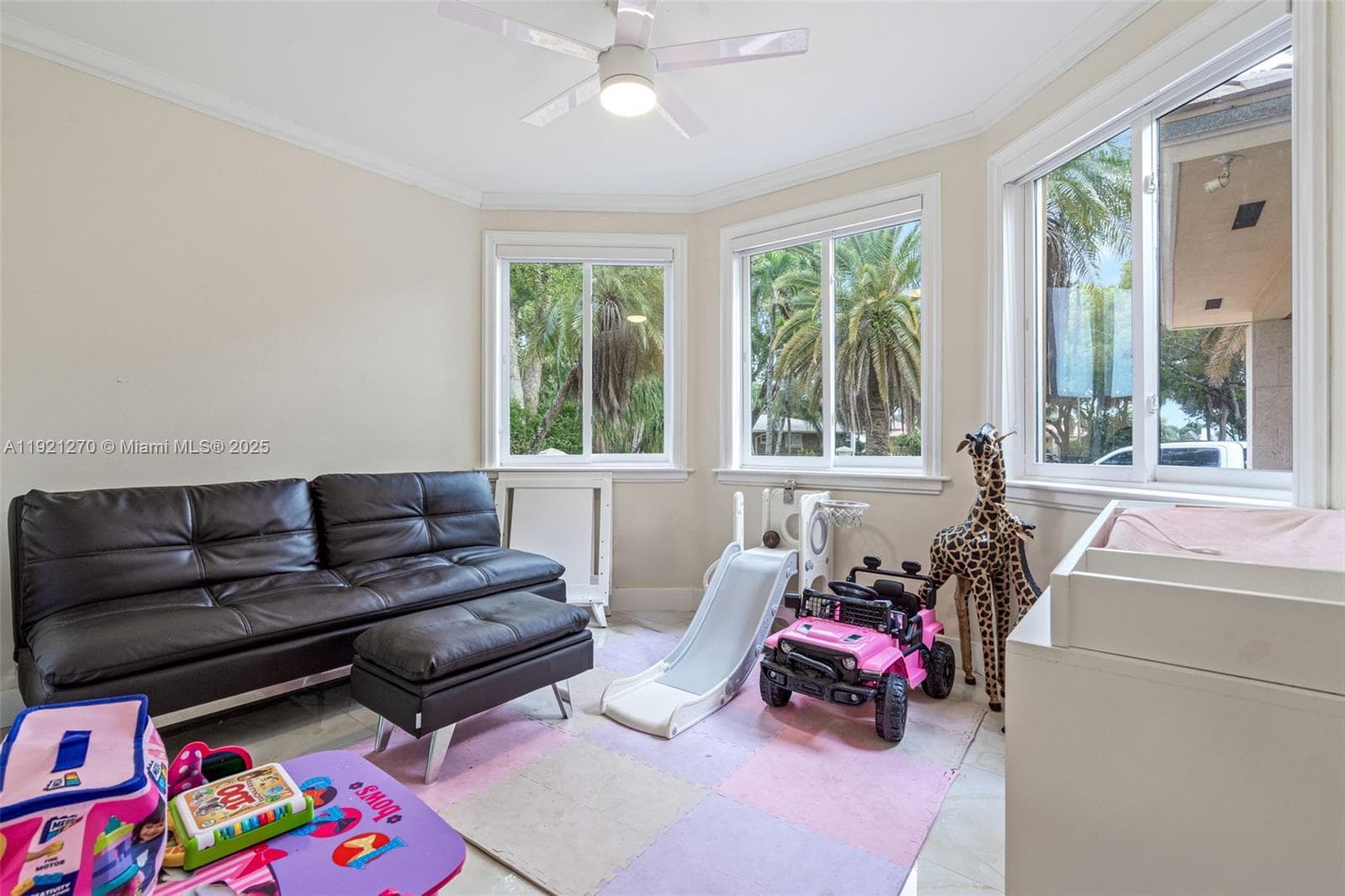 7225 Gleneagle Dr, Miami Lakes FL 33014 — 41