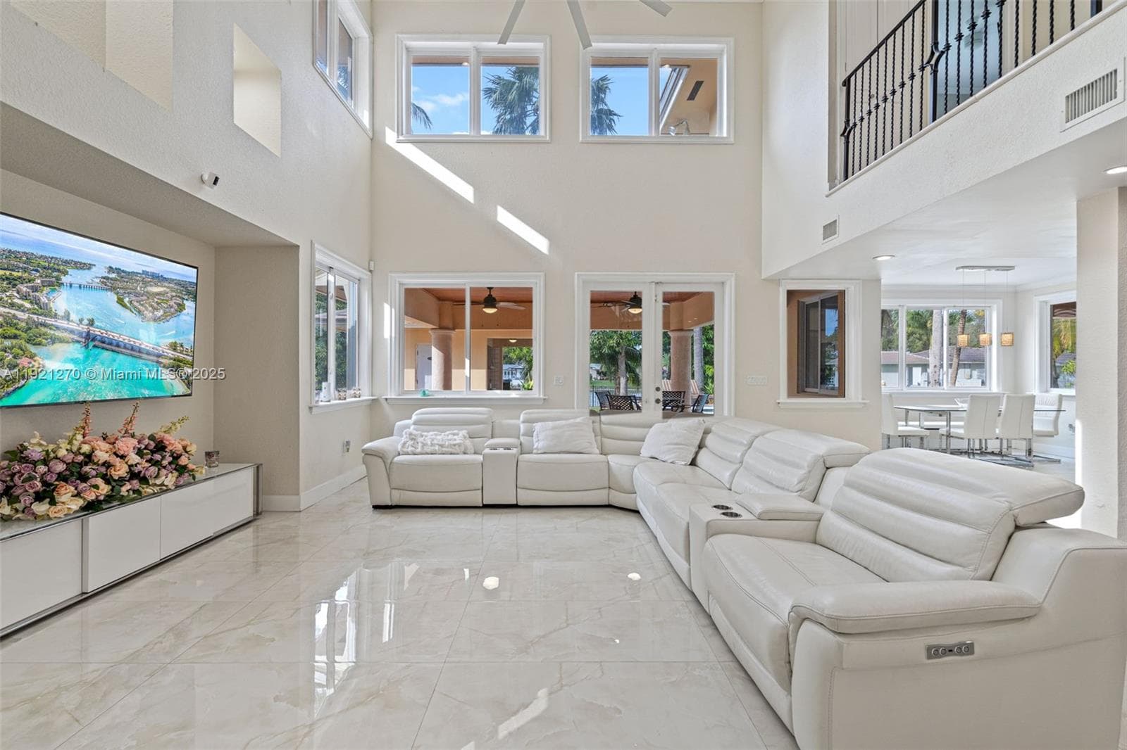 7225 Gleneagle Dr, Miami Lakes FL 33014 — 15