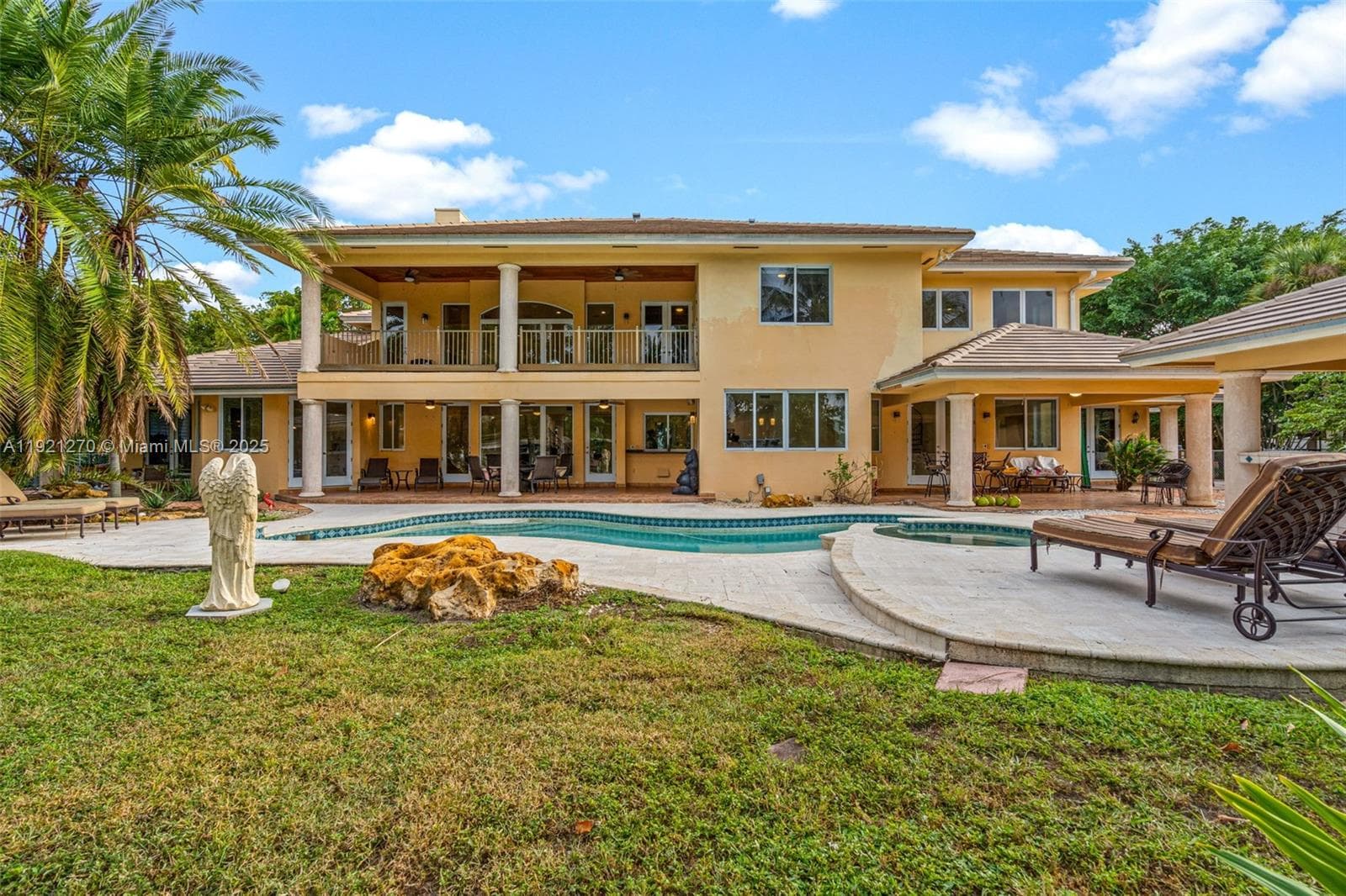7225 Gleneagle Dr, Miami Lakes FL 33014 — 83
