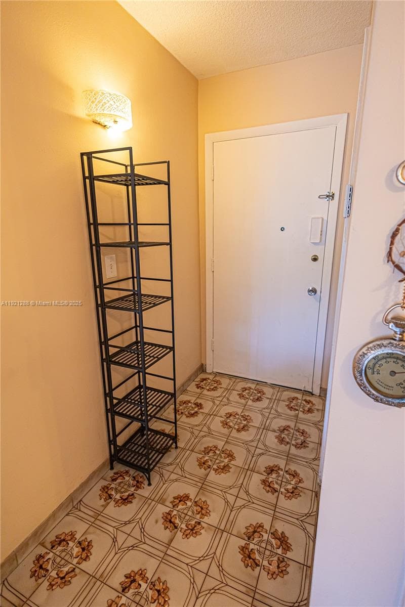 16790 NE 14th Ave # 215, Miami FL 33162 — 10