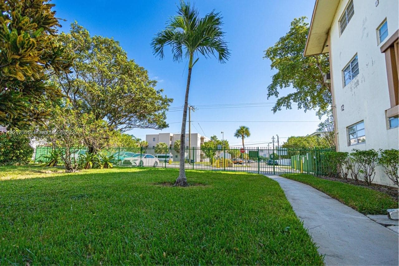 16790 NE 14th Ave # 215, Miami FL 33162 — 31