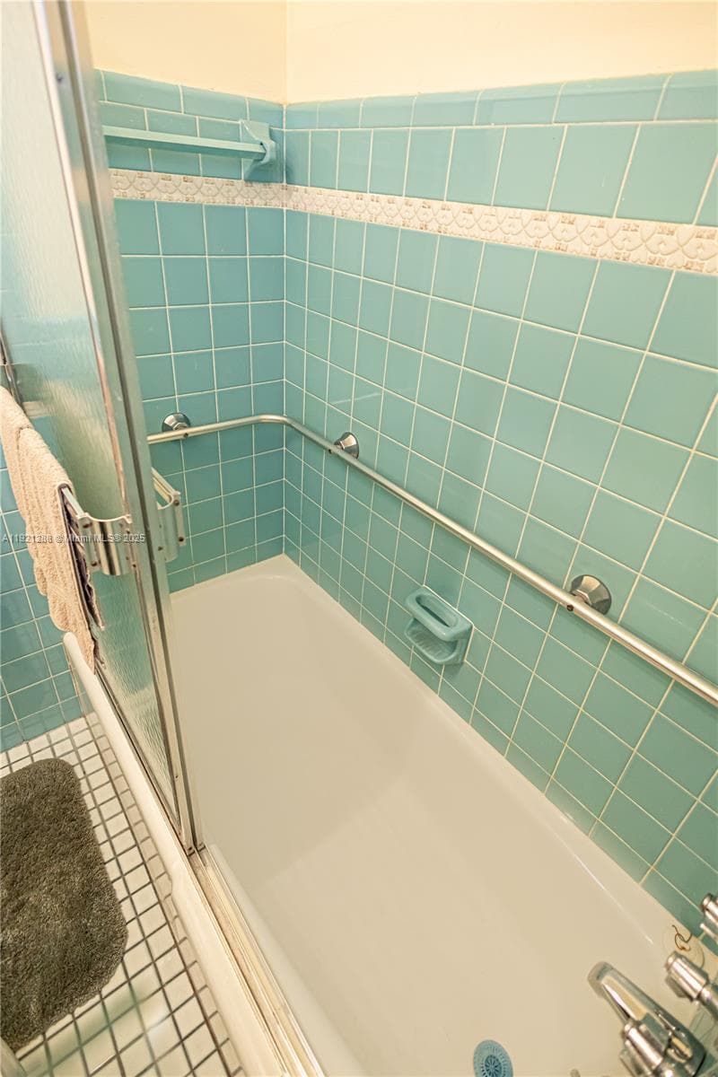 16790 NE 14th Ave # 215, Miami FL 33162 — 8
