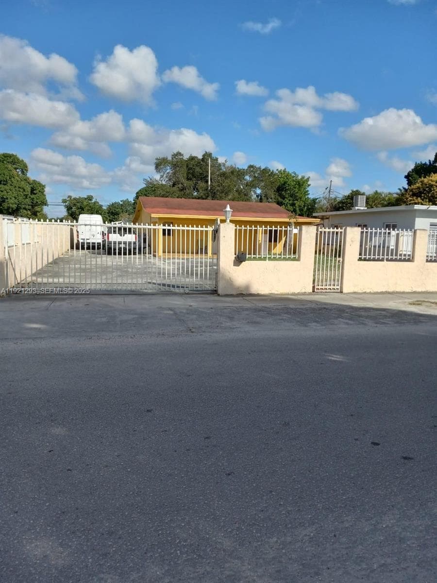 3041 NW 95th Ter, Miami FL 33147 — 22