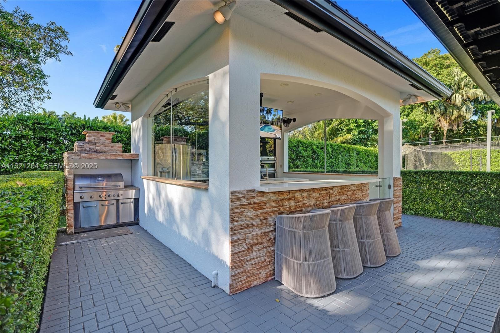 10400 SW 62nd St, Miami FL 33173 — 33