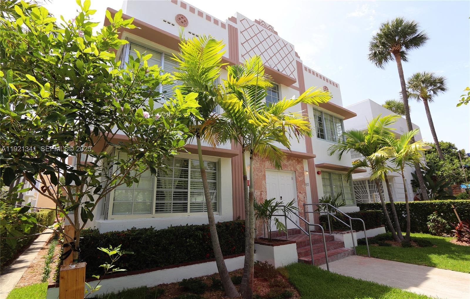 811 Jefferson Ave # 105, Miami Beach FL 33139 — 1