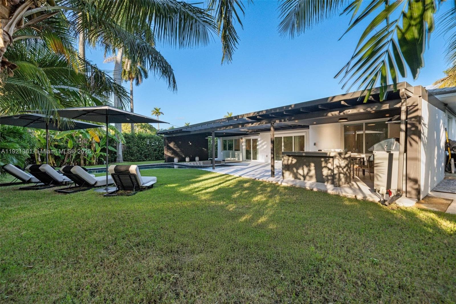 10618 NE 11th ct, Miami Shores FL 33138 — 16