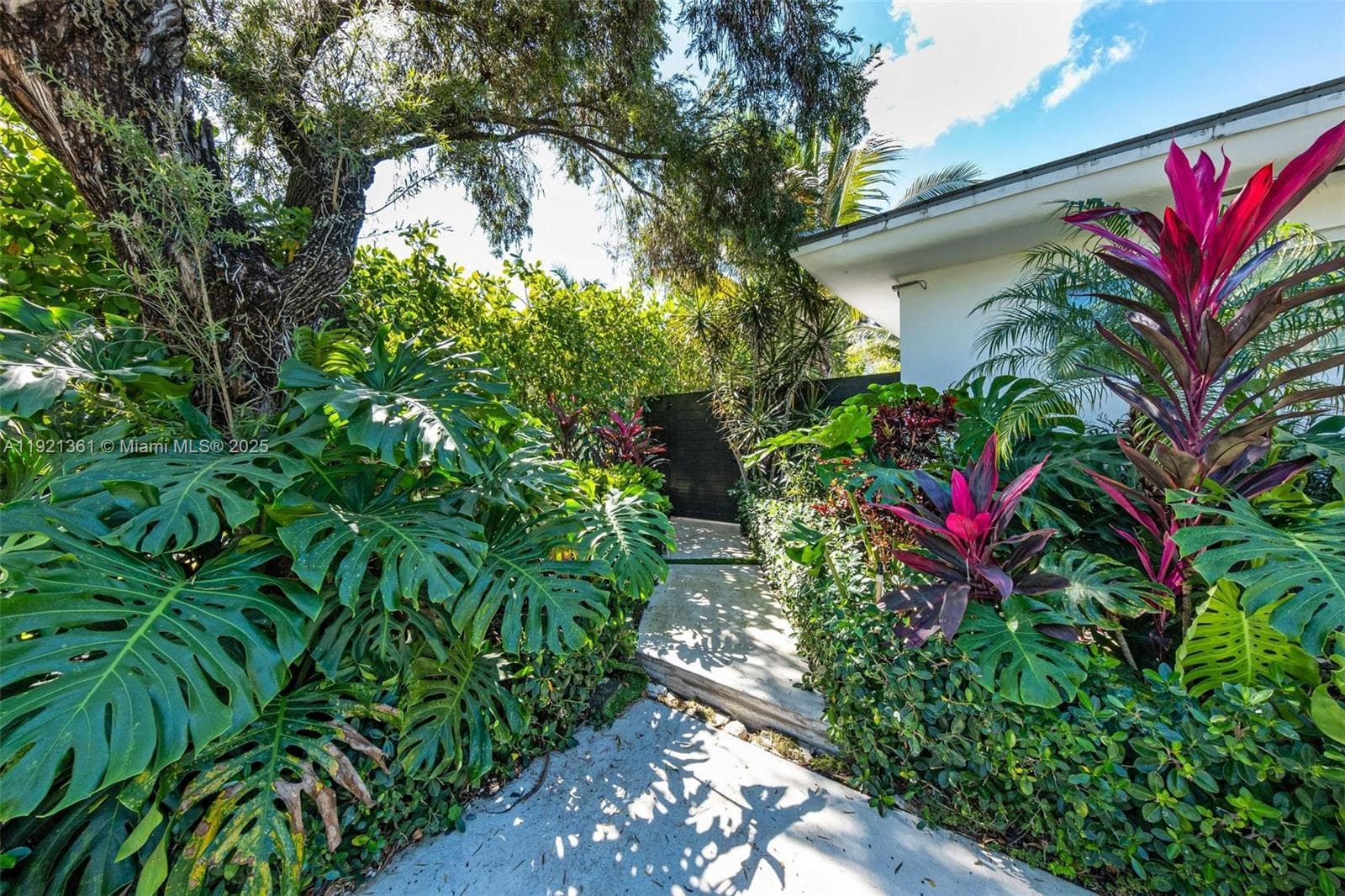 10618 NE 11th ct, Miami Shores FL 33138 — 69