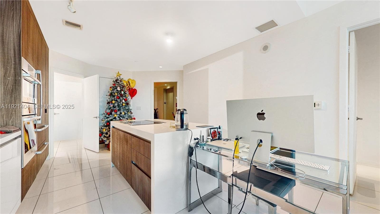 851 NE 1st Ave # 1508, Miami FL 33132 — 6