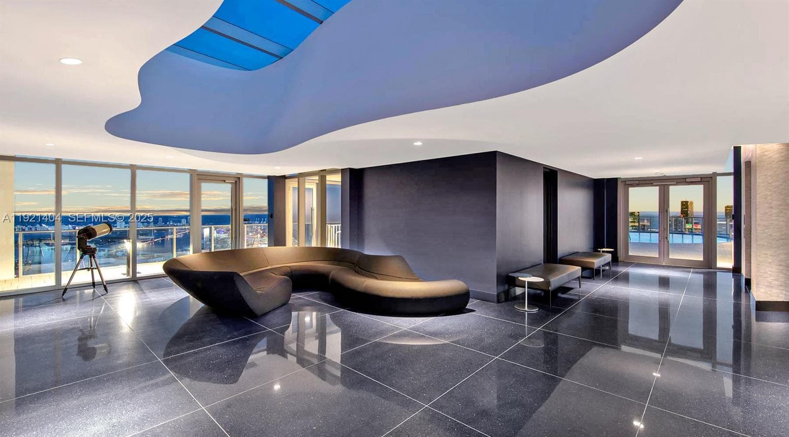 851 NE 1st Ave # 1508, Miami FL 33132 — 32