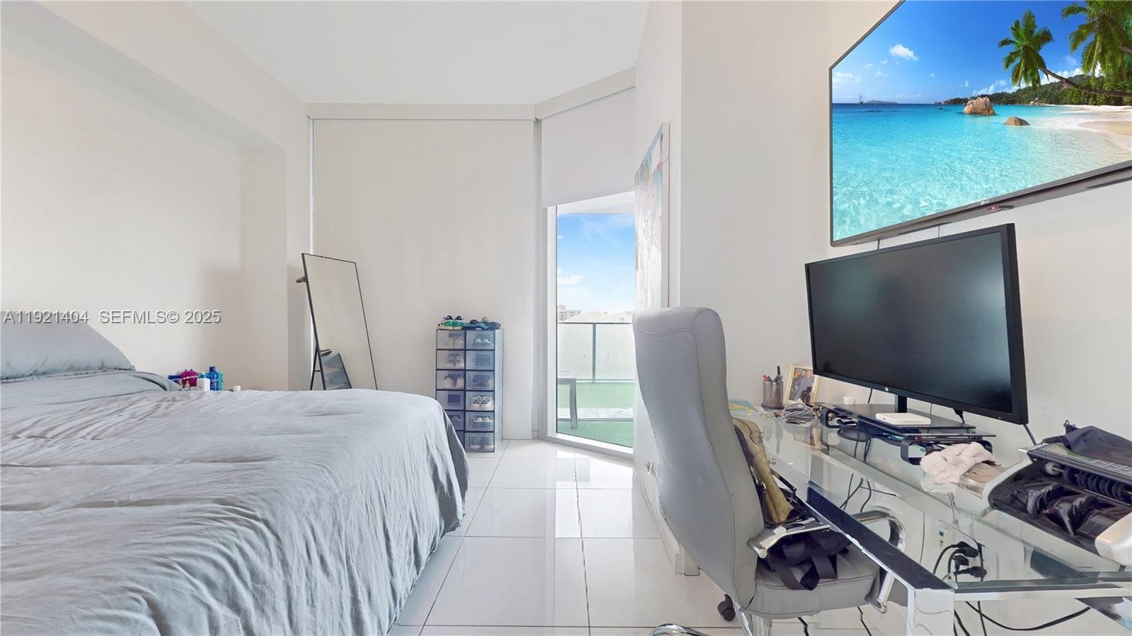 851 NE 1st Ave # 1508, Miami FL 33132 — 14
