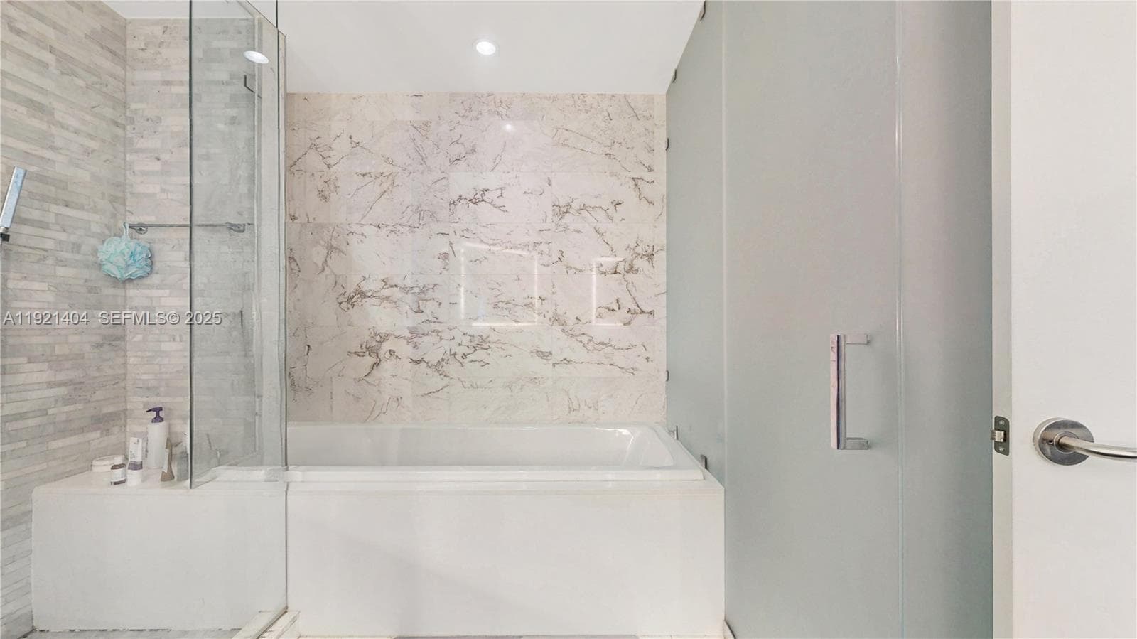 851 NE 1st Ave # 1508, Miami FL 33132 — 18