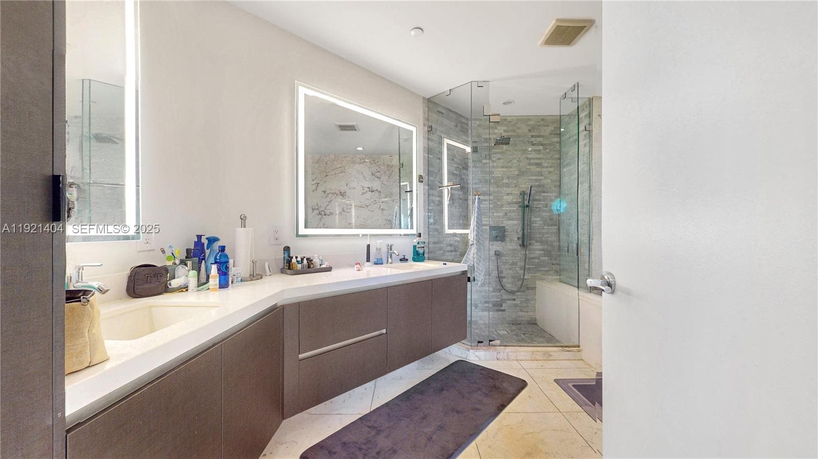 851 NE 1st Ave # 1508, Miami FL 33132 — 15