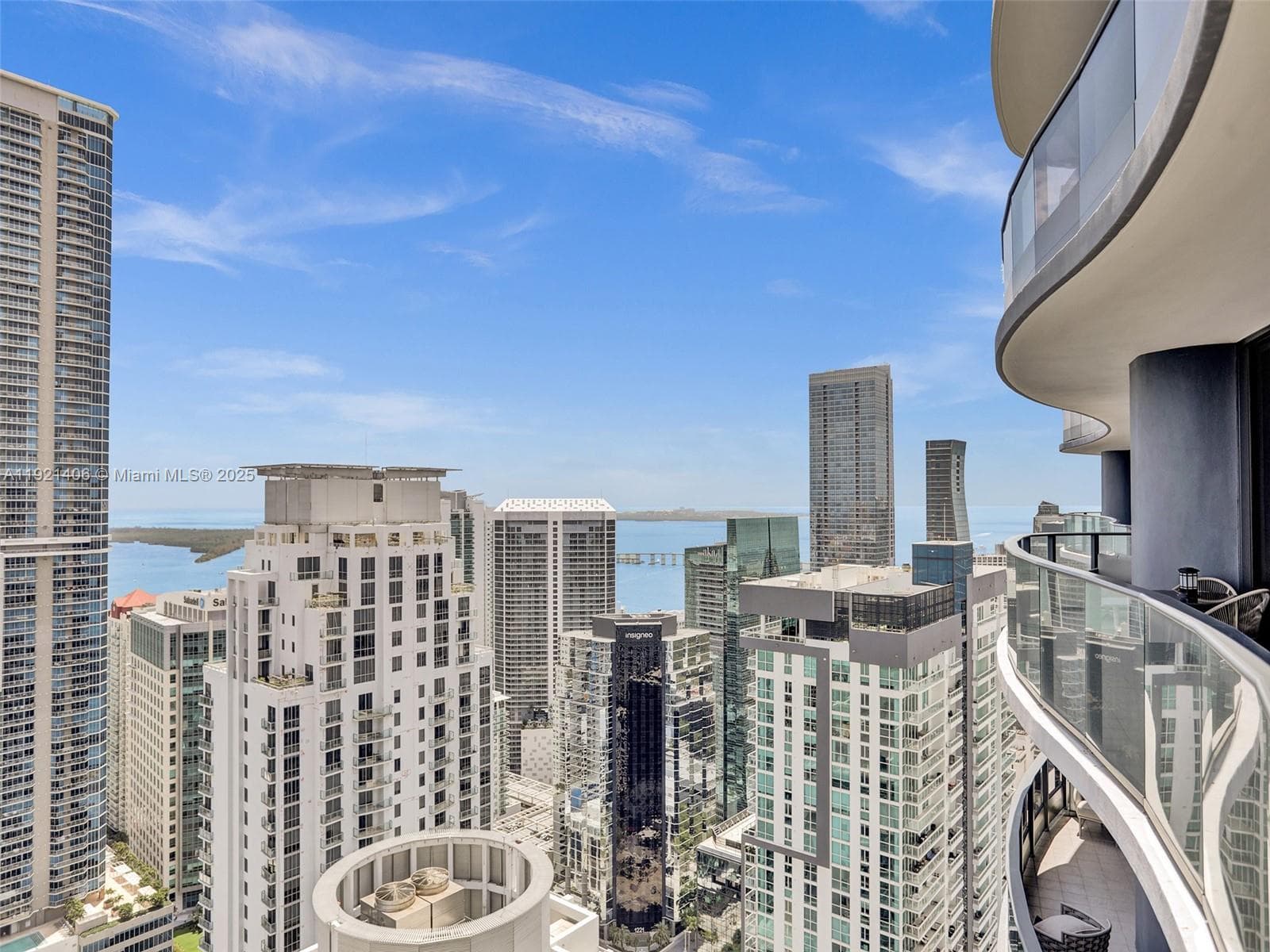 1000 Brickell Plz, Miami FL 33131 — 1
