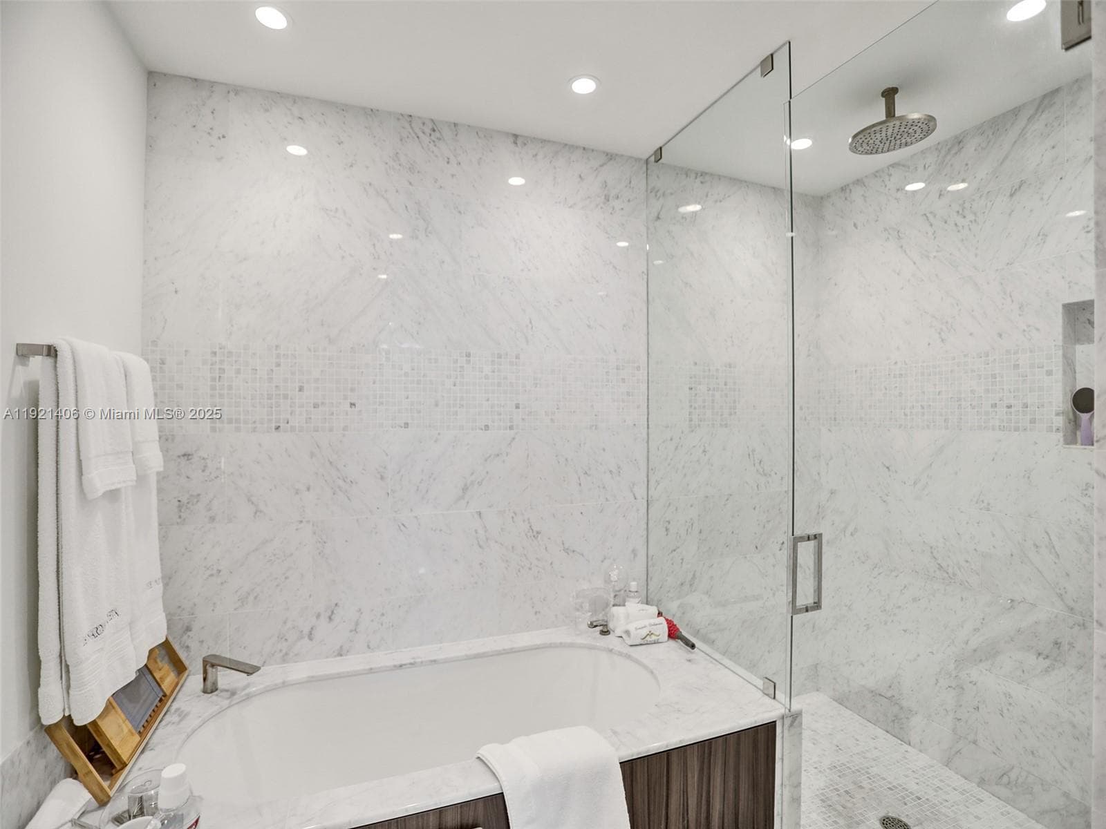 1000 Brickell Plz, Miami FL 33131 — 14