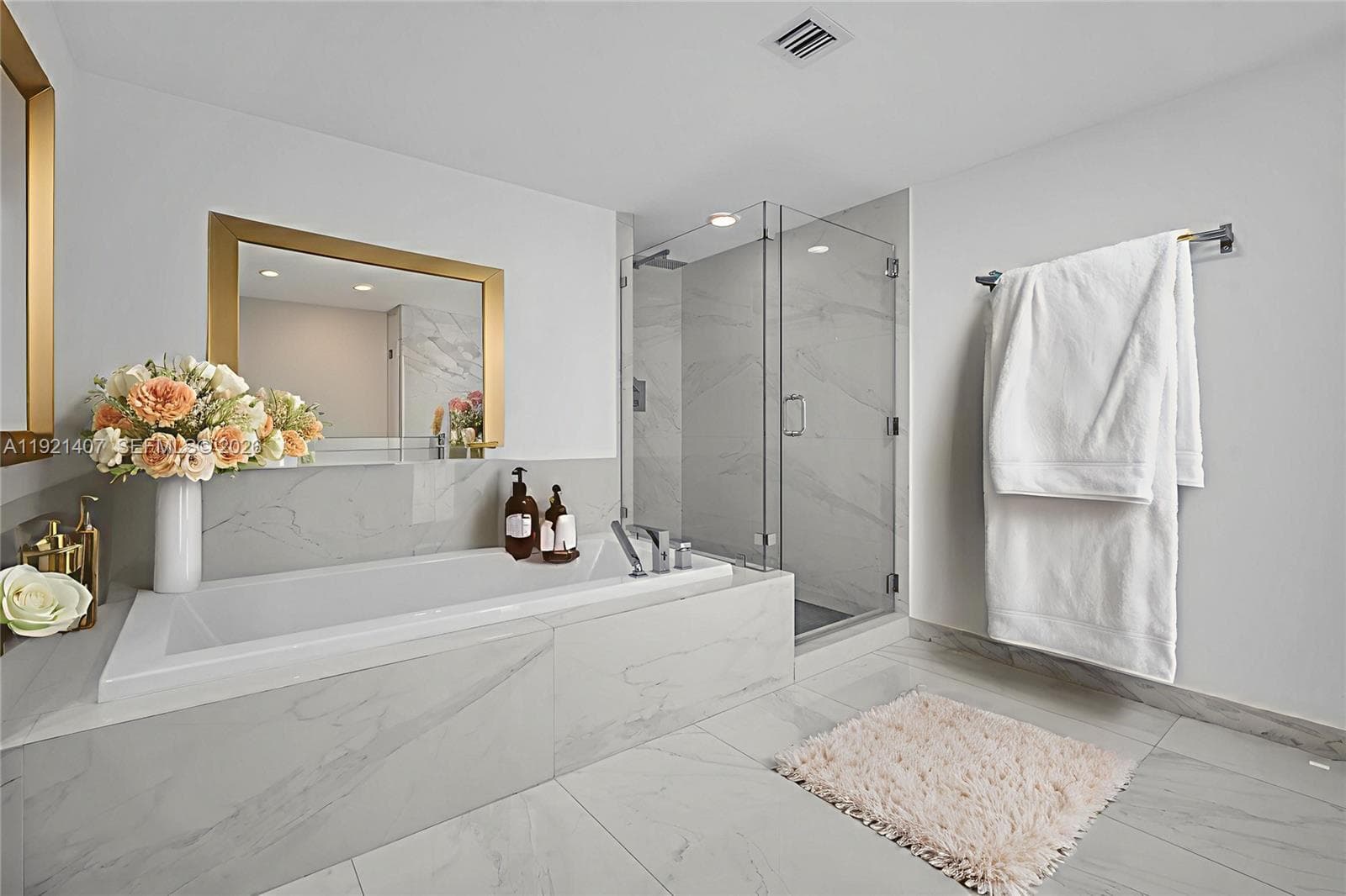 400 Sunny Isles Blvd # 1519, Sunny Isles Beach FL 33160 — 23