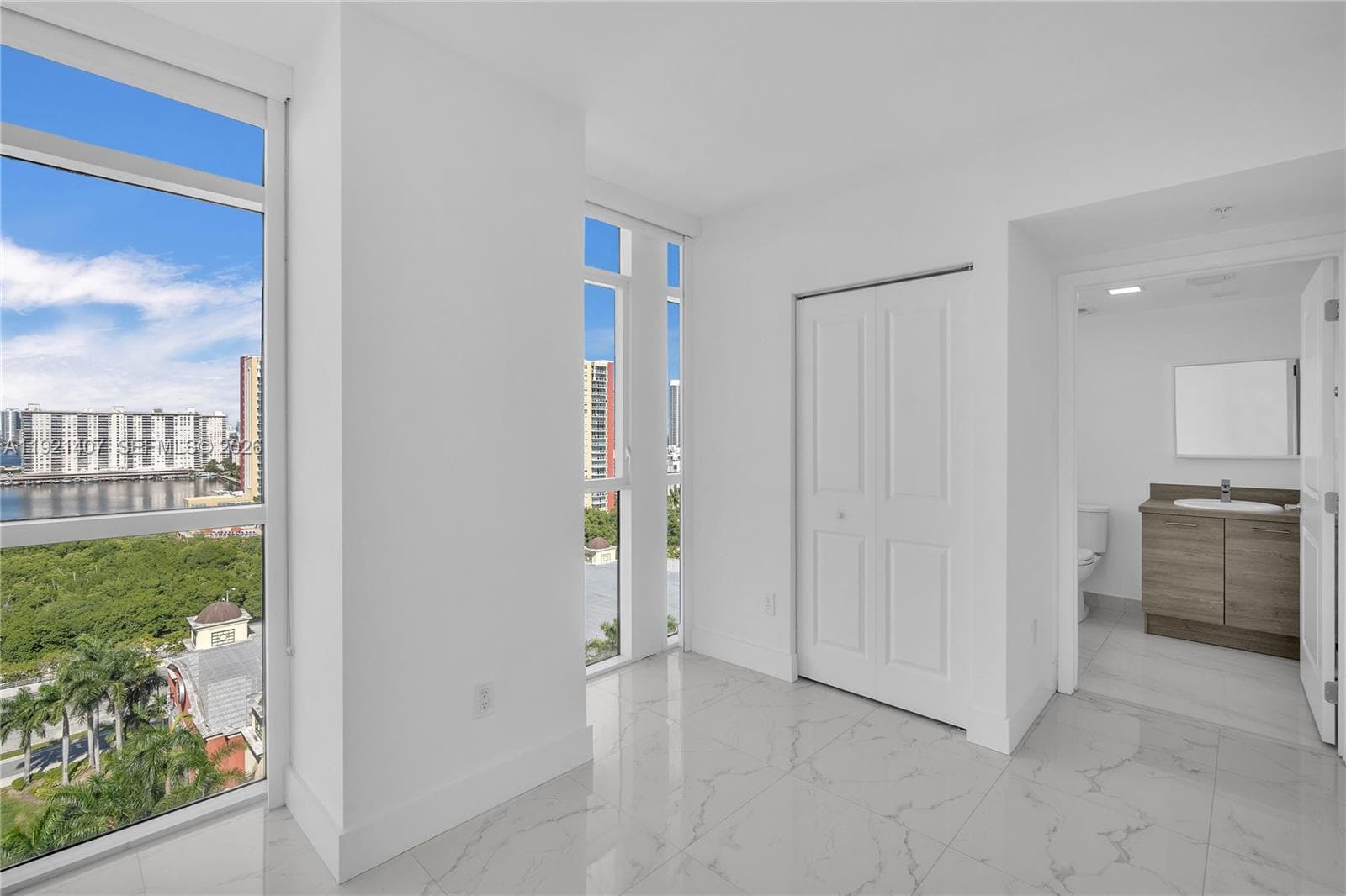 400 Sunny Isles Blvd # 1519, Sunny Isles Beach FL 33160 — 33