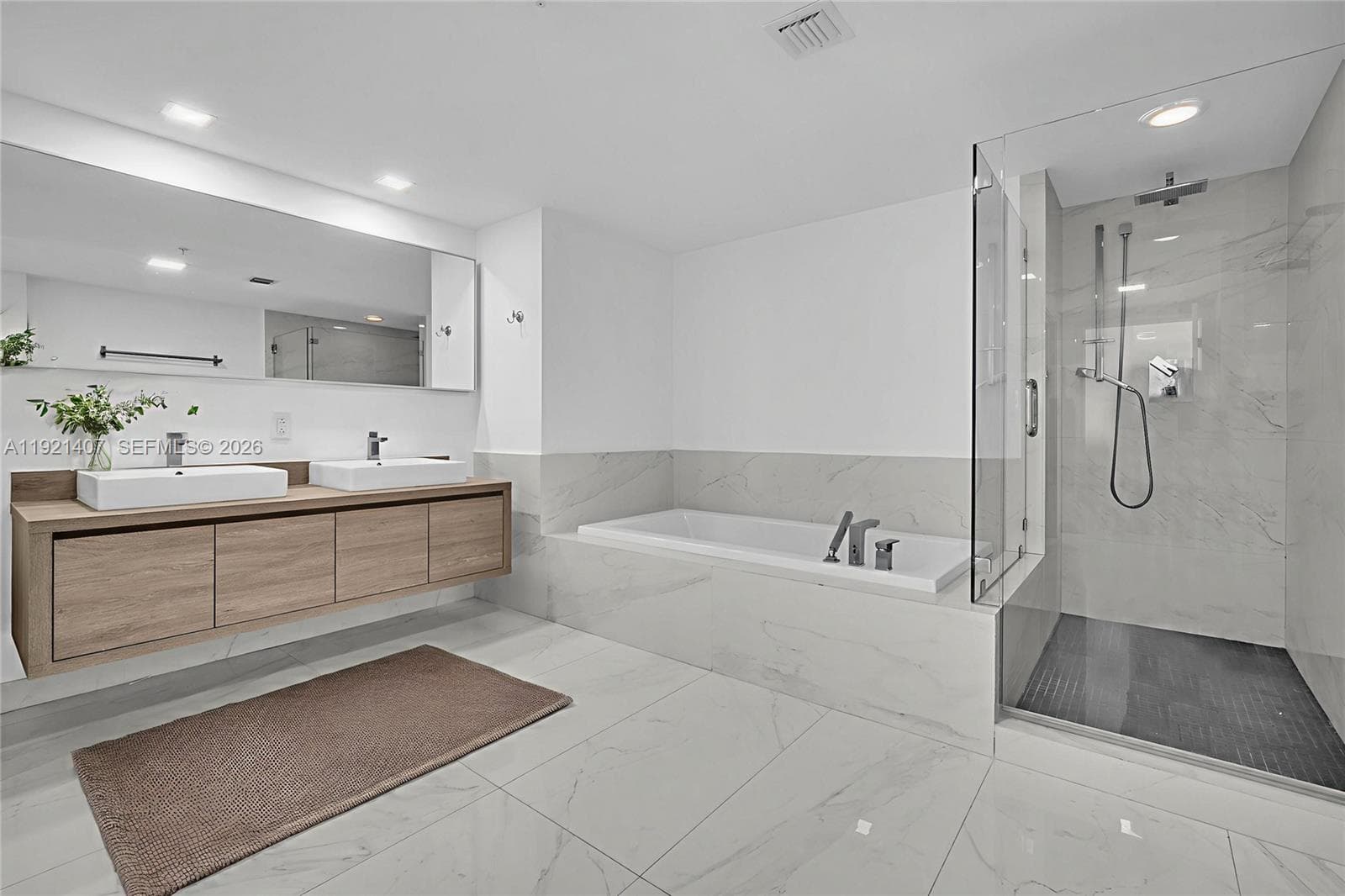 400 Sunny Isles Blvd # 1519, Sunny Isles Beach FL 33160 — 21