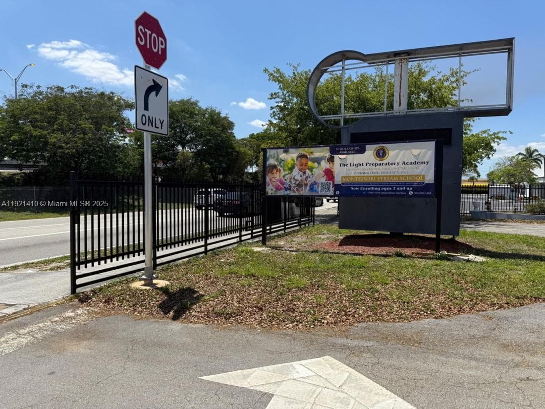 4481 NW 167th St, Miami Gardens FL 33055 — 25