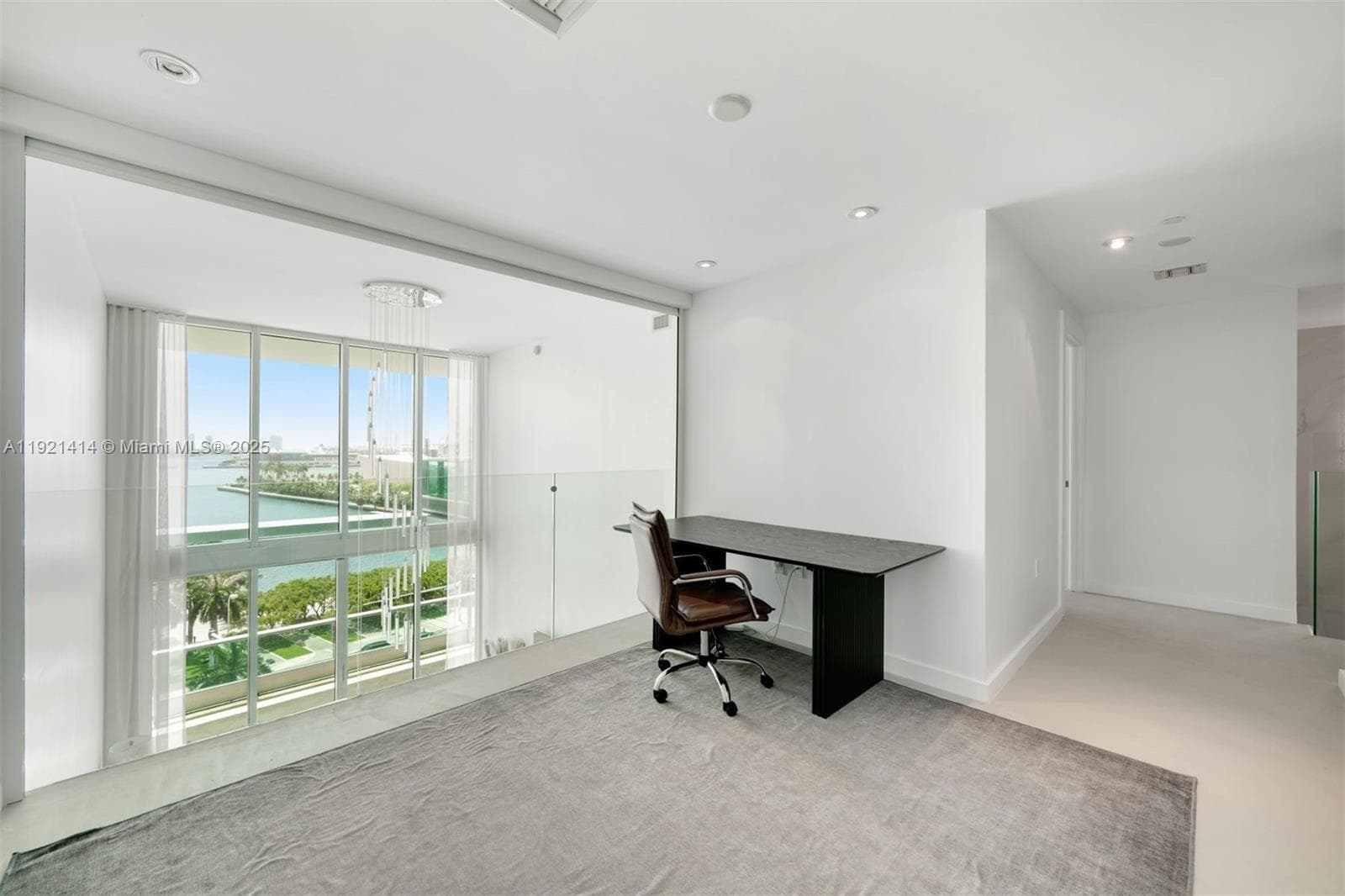 900 Biscayne Blvd # 905, Miami FL 33132 — 17