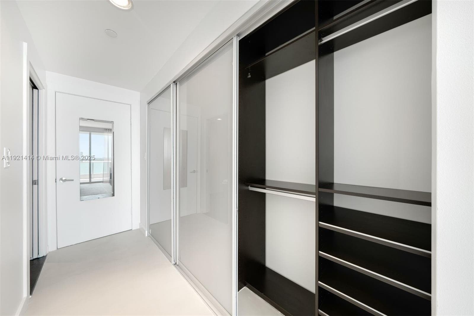 900 Biscayne Blvd # 905, Miami FL 33132 — 26