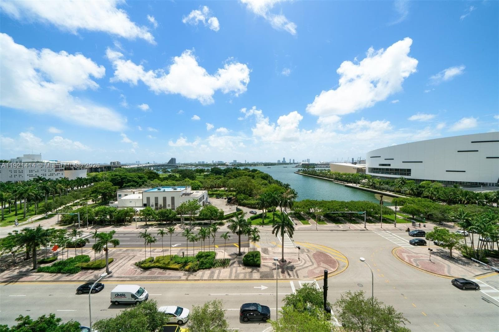 900 Biscayne Blvd # 905, Miami FL 33132 — 30