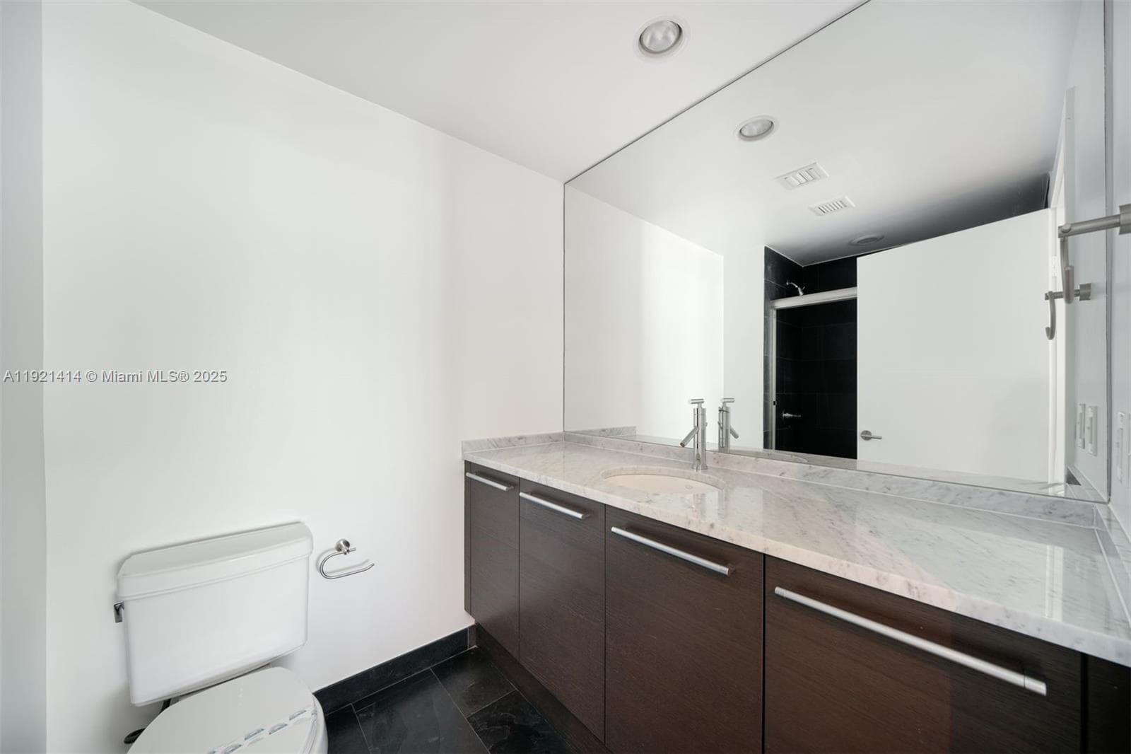 900 Biscayne Blvd # 905, Miami FL 33132 — 18