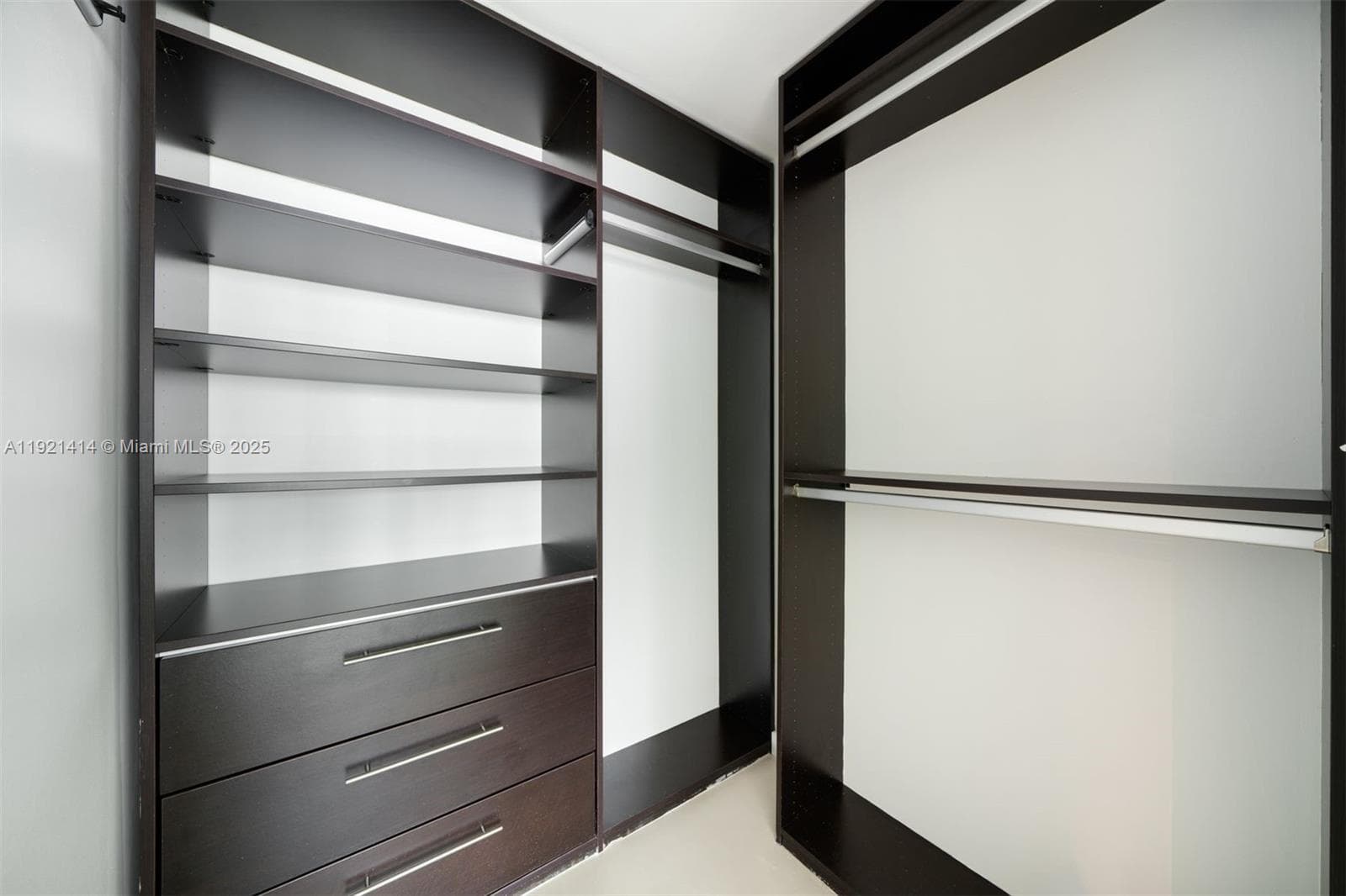 900 Biscayne Blvd # 905, Miami FL 33132 — 19
