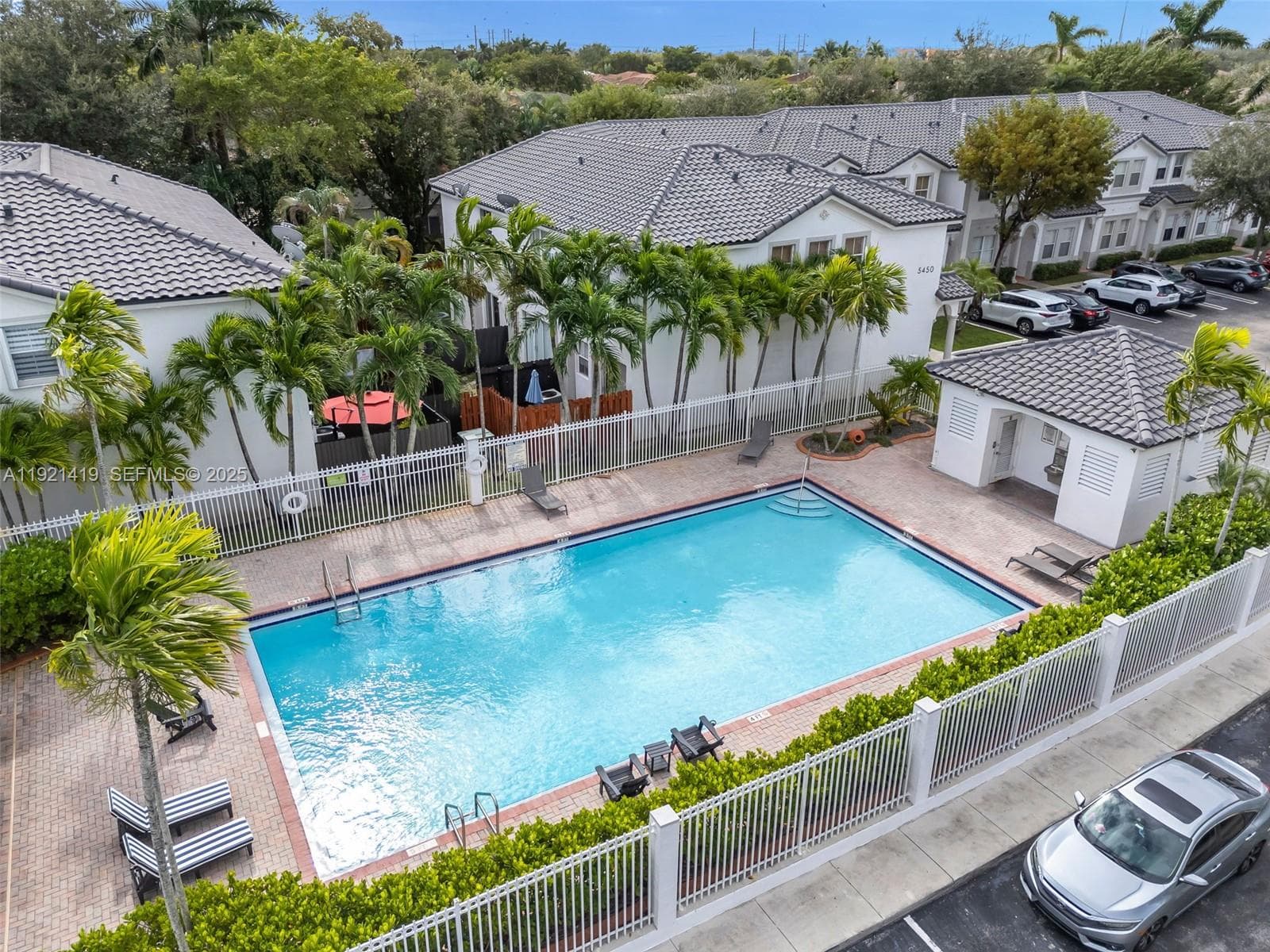 5610 NW 107th Ave # 1306, Doral FL 33178 — 33