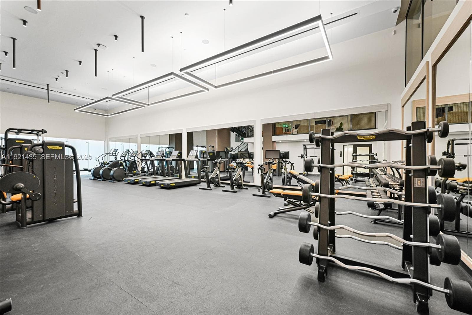 225 N Miami Avenue # 901, Miami FL 33128 — 23