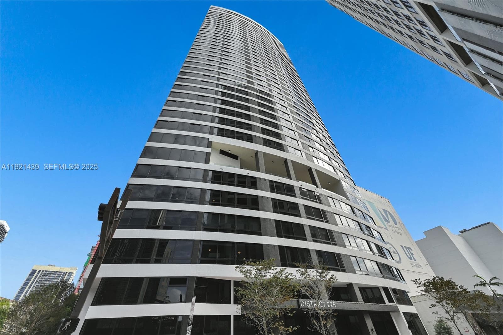 225 N Miami Avenue # 901, Miami FL 33128 — 2