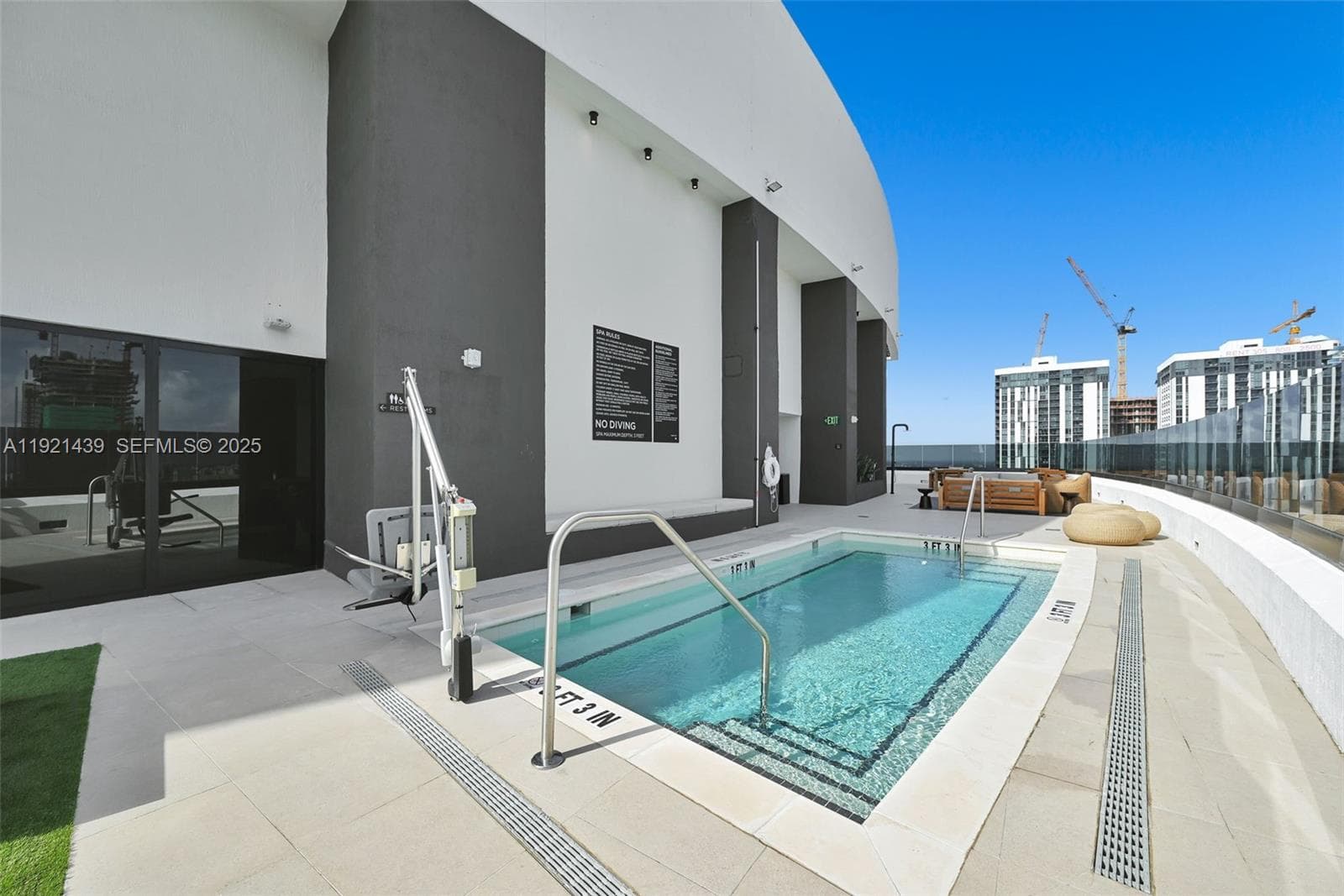 225 N Miami Avenue # 901, Miami FL 33128 — 47