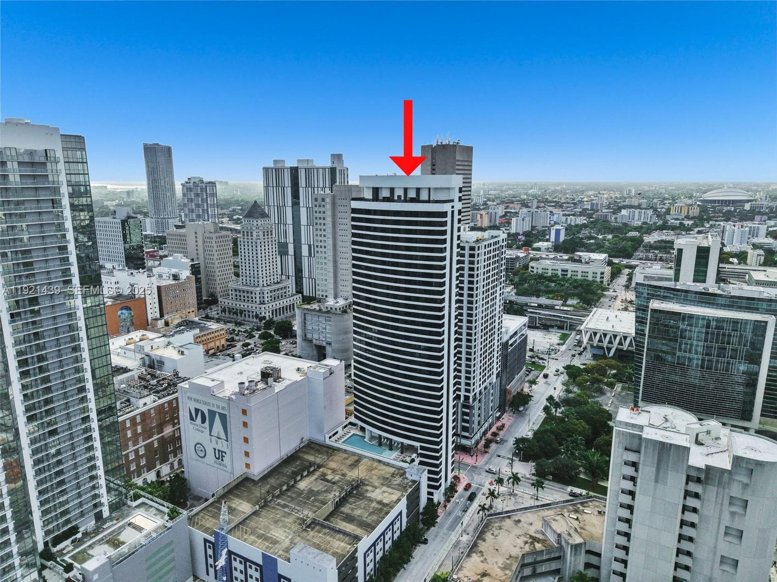 225 N Miami Avenue # 901, Miami FL 33128 — 53