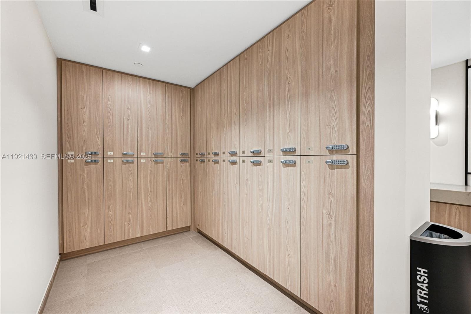 225 N Miami Avenue # 901, Miami FL 33128 — 28