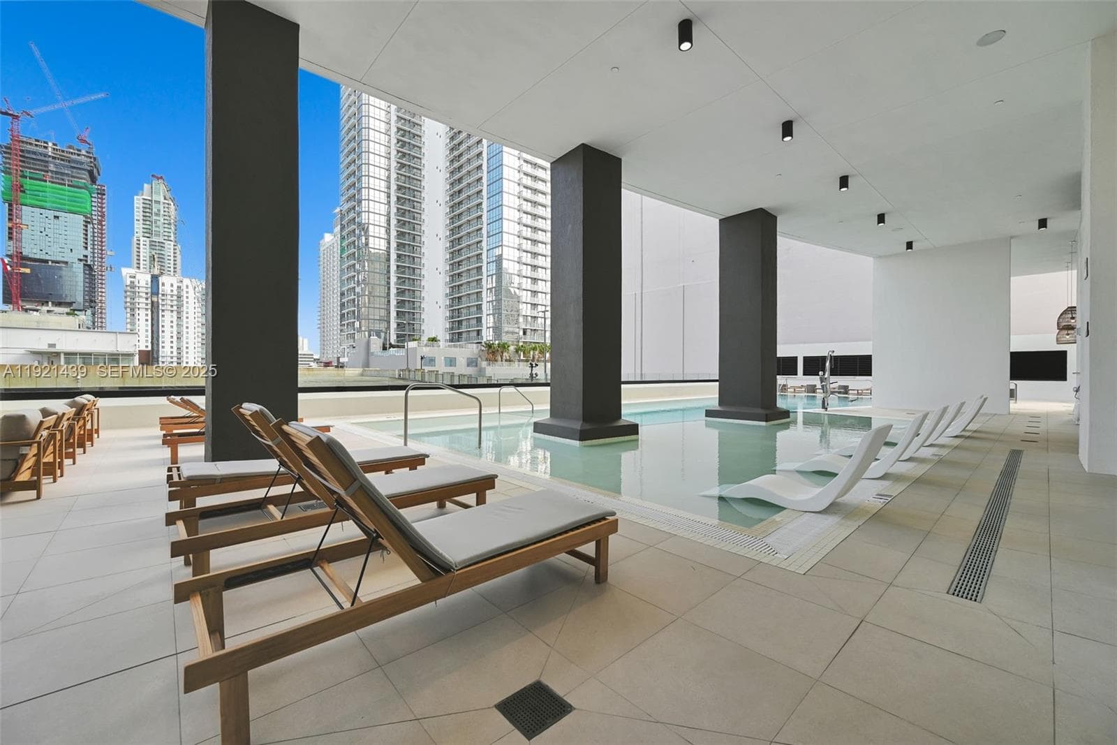 225 N Miami Avenue # 901, Miami FL 33128 — 38