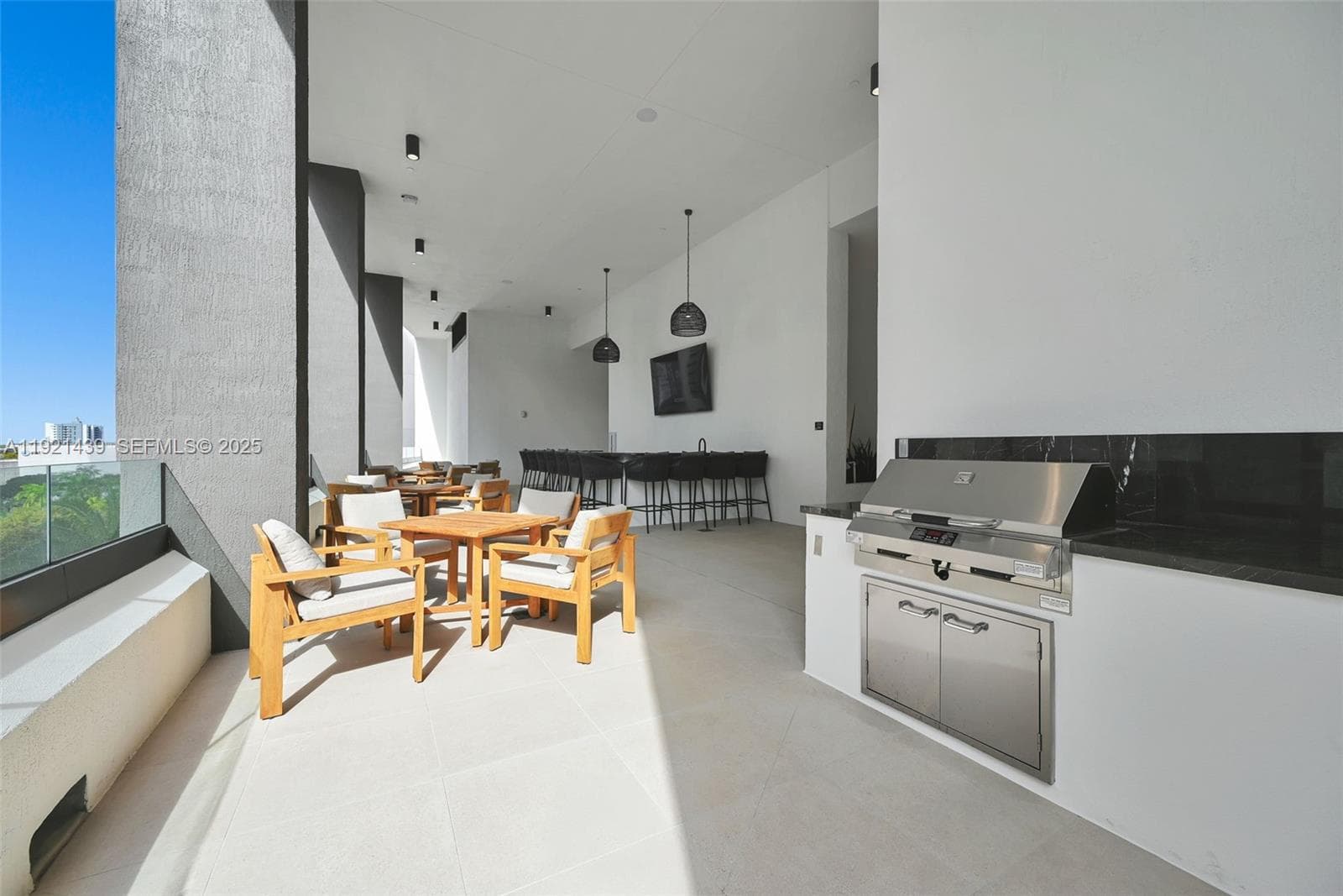 225 N Miami Avenue # 901, Miami FL 33128 — 41