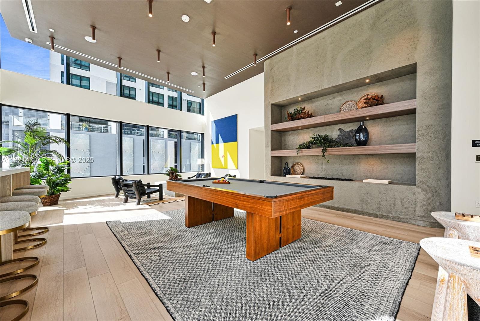 225 N Miami Avenue # 901, Miami FL 33128 — 45