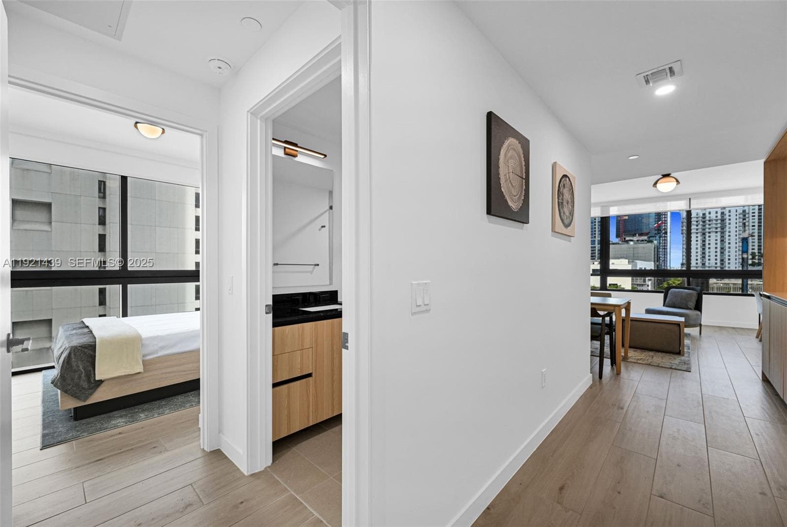 225 N Miami Avenue # 901, Miami FL 33128 — 18
