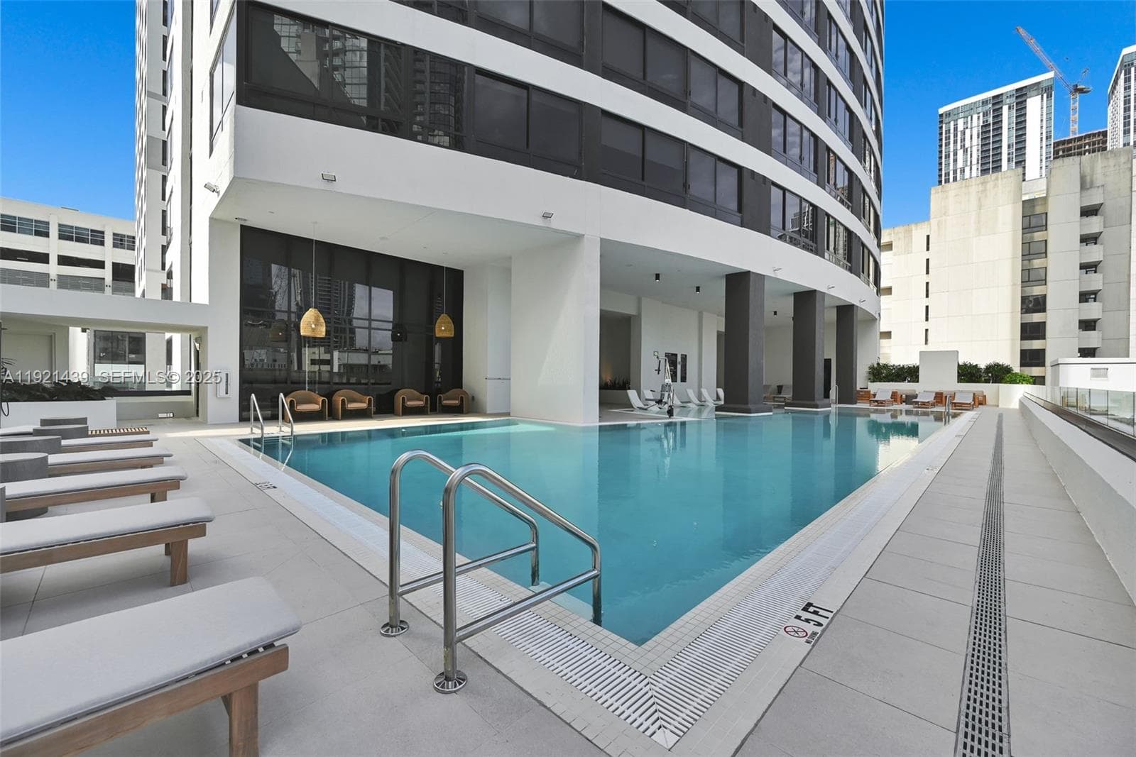 225 N Miami Avenue # 901, Miami FL 33128 — 39