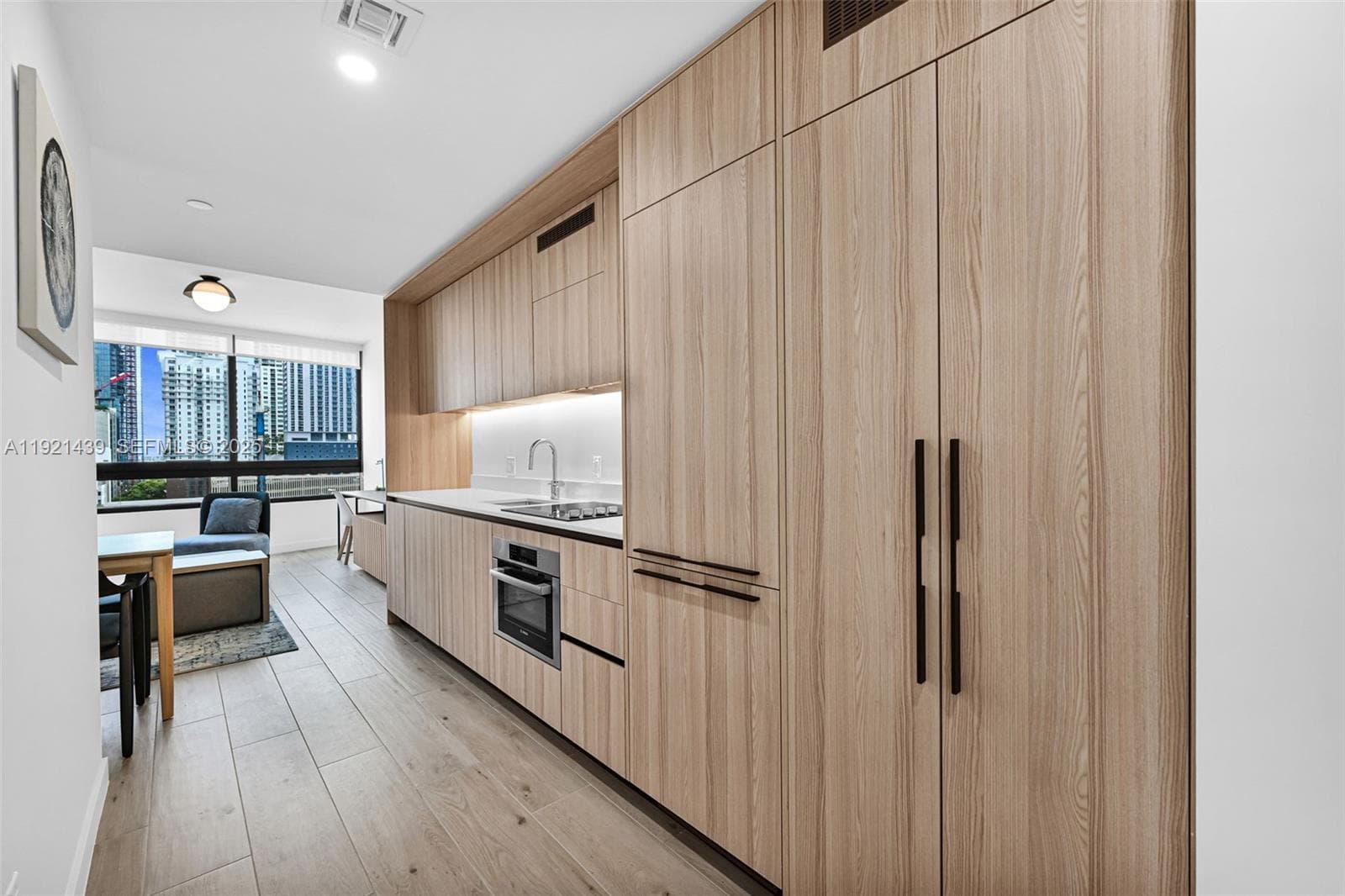225 N Miami Avenue # 901, Miami FL 33128 — 8