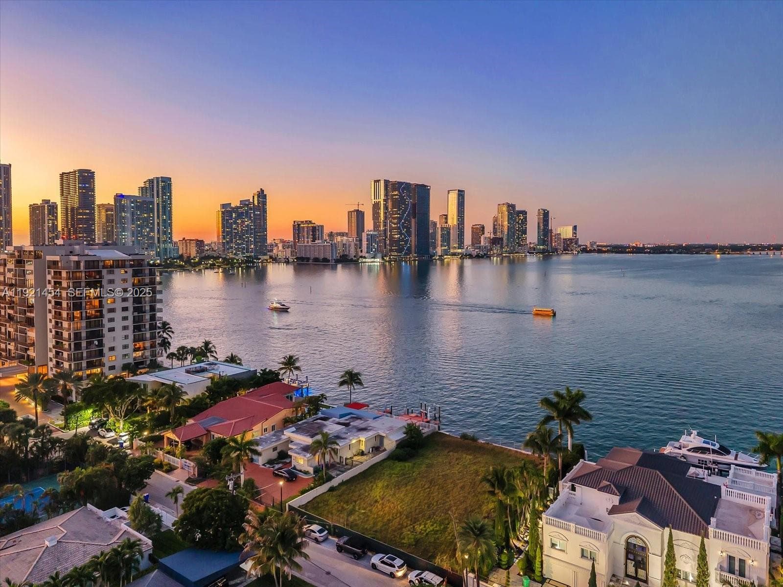 Biscayne Isl, Miami, FL — 2