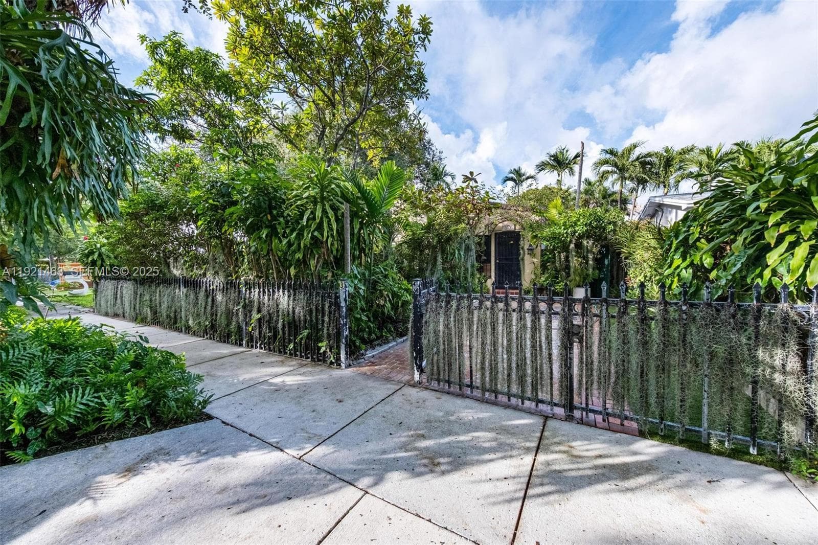37 NE 44th St, Miami FL 33137 — 13