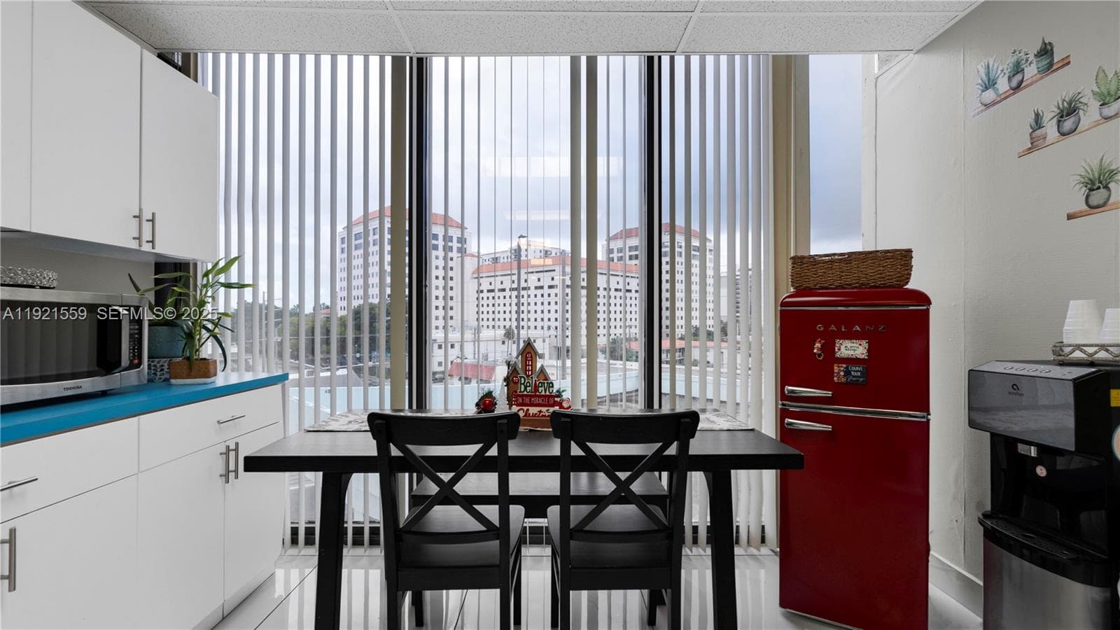 747 Ponce De Leon Blvd # 410, Coral Gables FL 33134 — 17