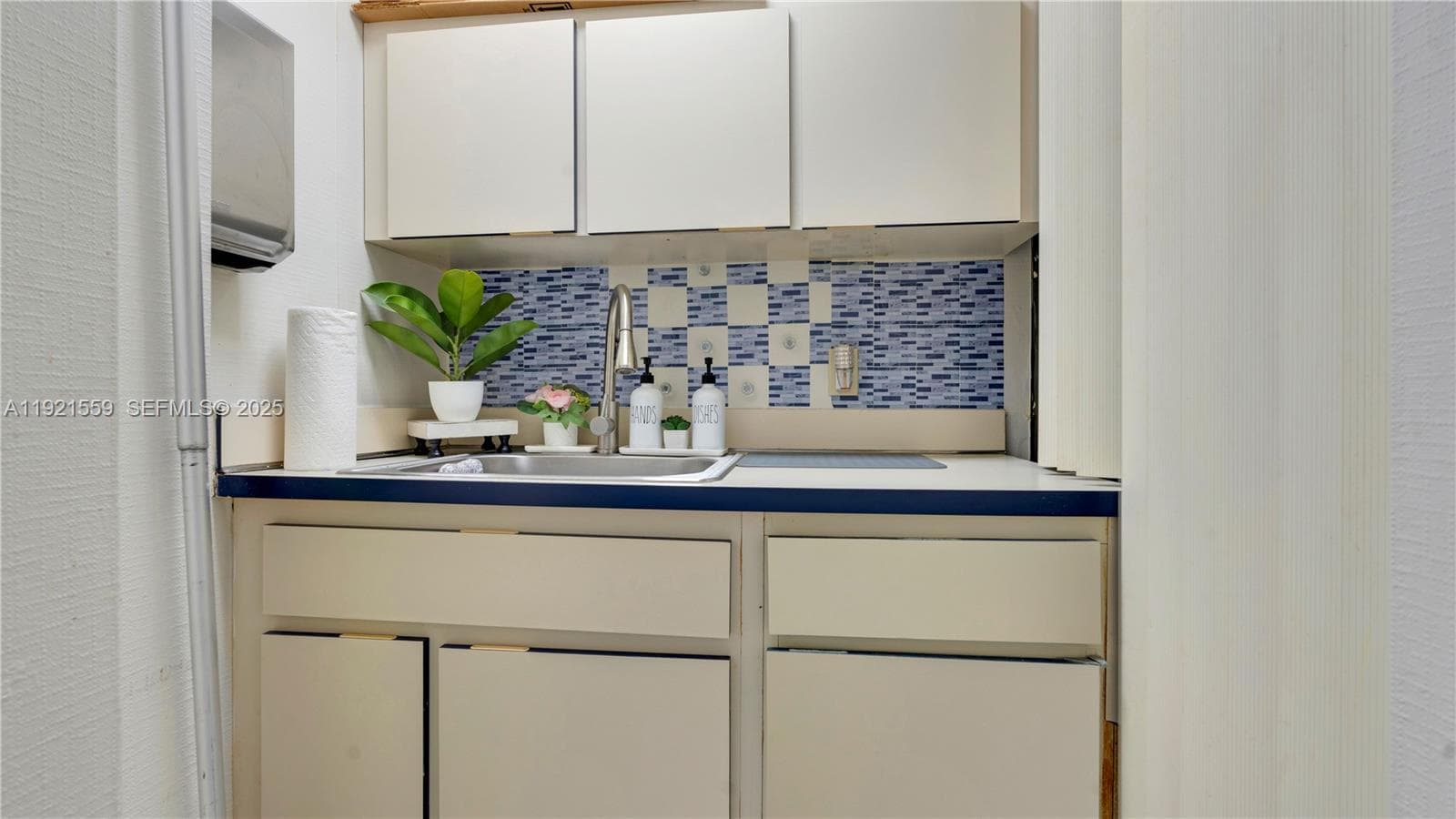 747 Ponce De Leon Blvd # 410, Coral Gables FL 33134 — 15