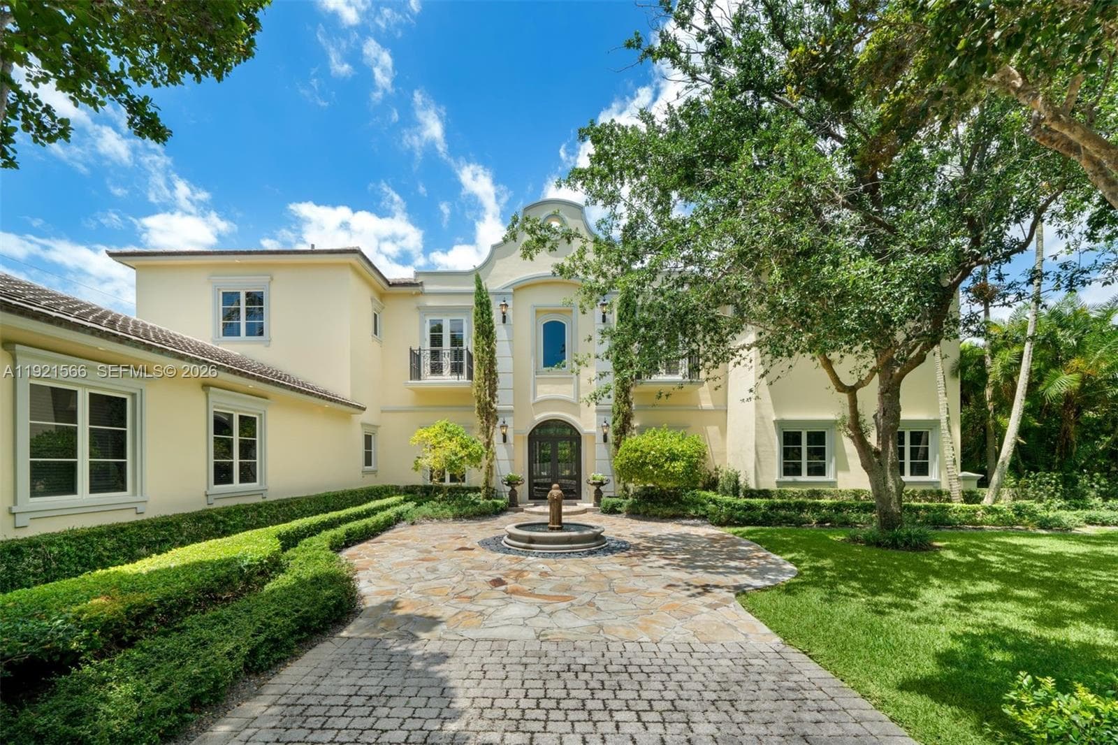 8010 Ponce De Leon Rd, Miami FL 33143 — 2