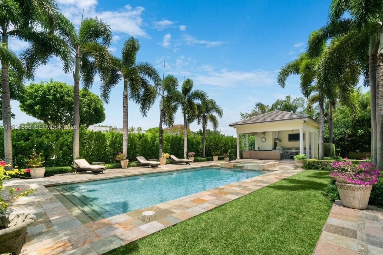 8010 Ponce De Leon Rd, Miami FL 33143 — 29