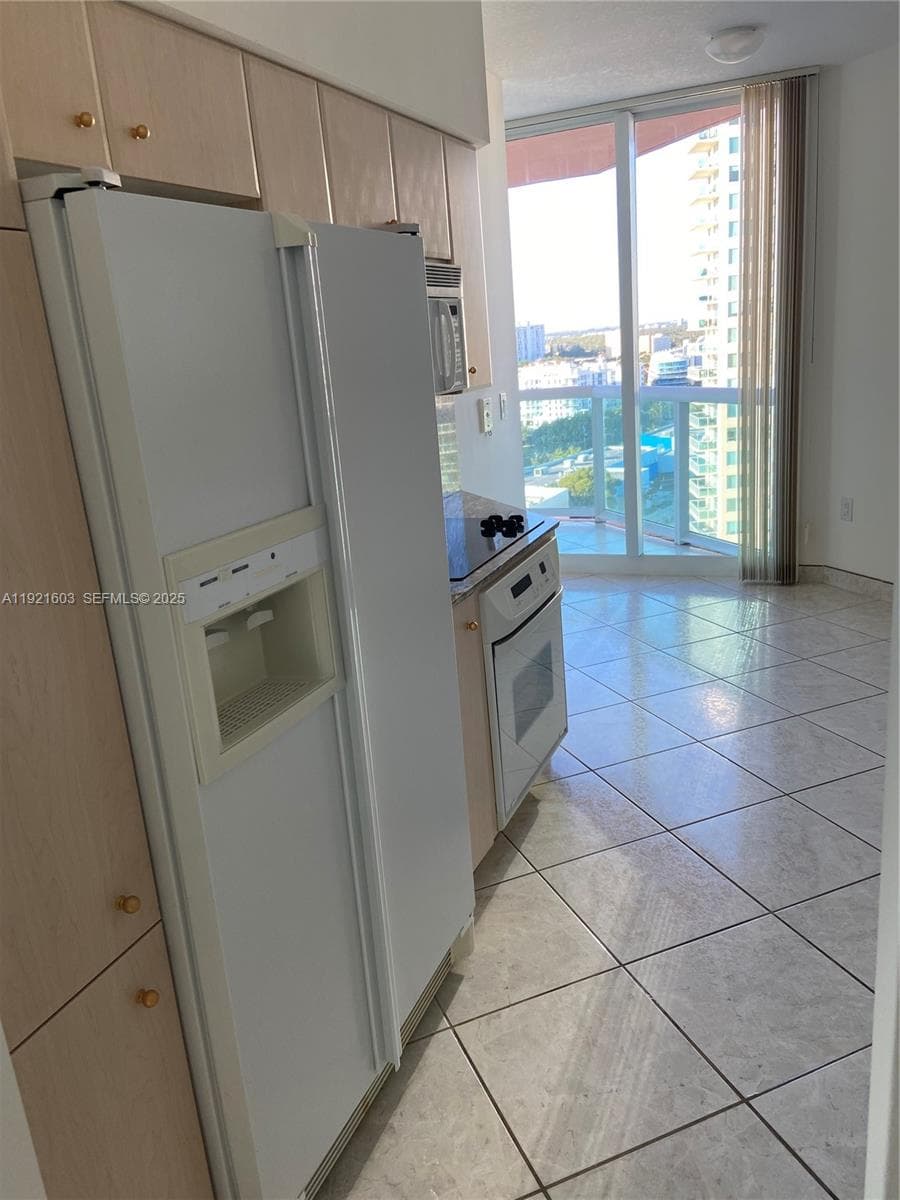 3370 Hidden Bay Dr # 1914, Aventura FL 33180 — 7