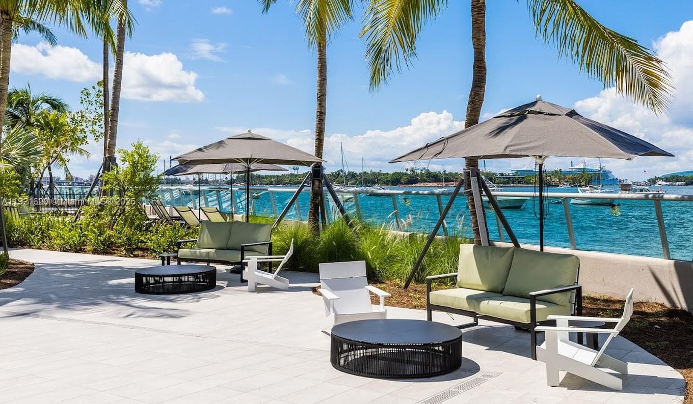 1500 Bay Rd # 1558S, Miami Beach FL 33139 — 32