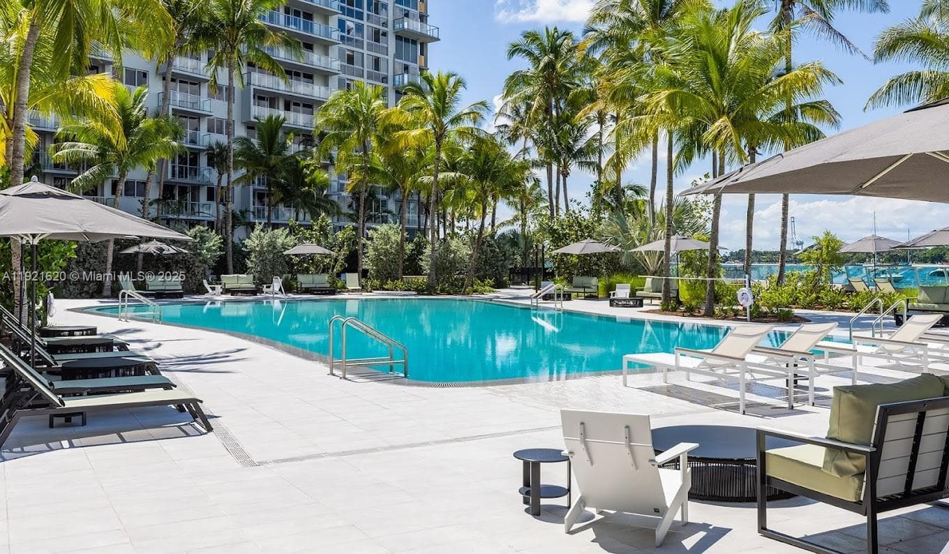 1500 Bay Rd # 1558S, Miami Beach FL 33139 — 33